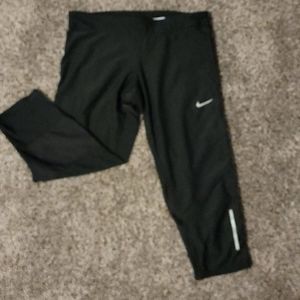 Nike Leggings Cropped Black . Size Small